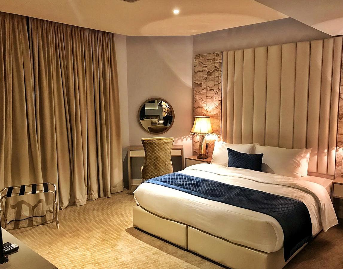 Lumiere Des Etoile Hotel Кувейт Екстериор снимка