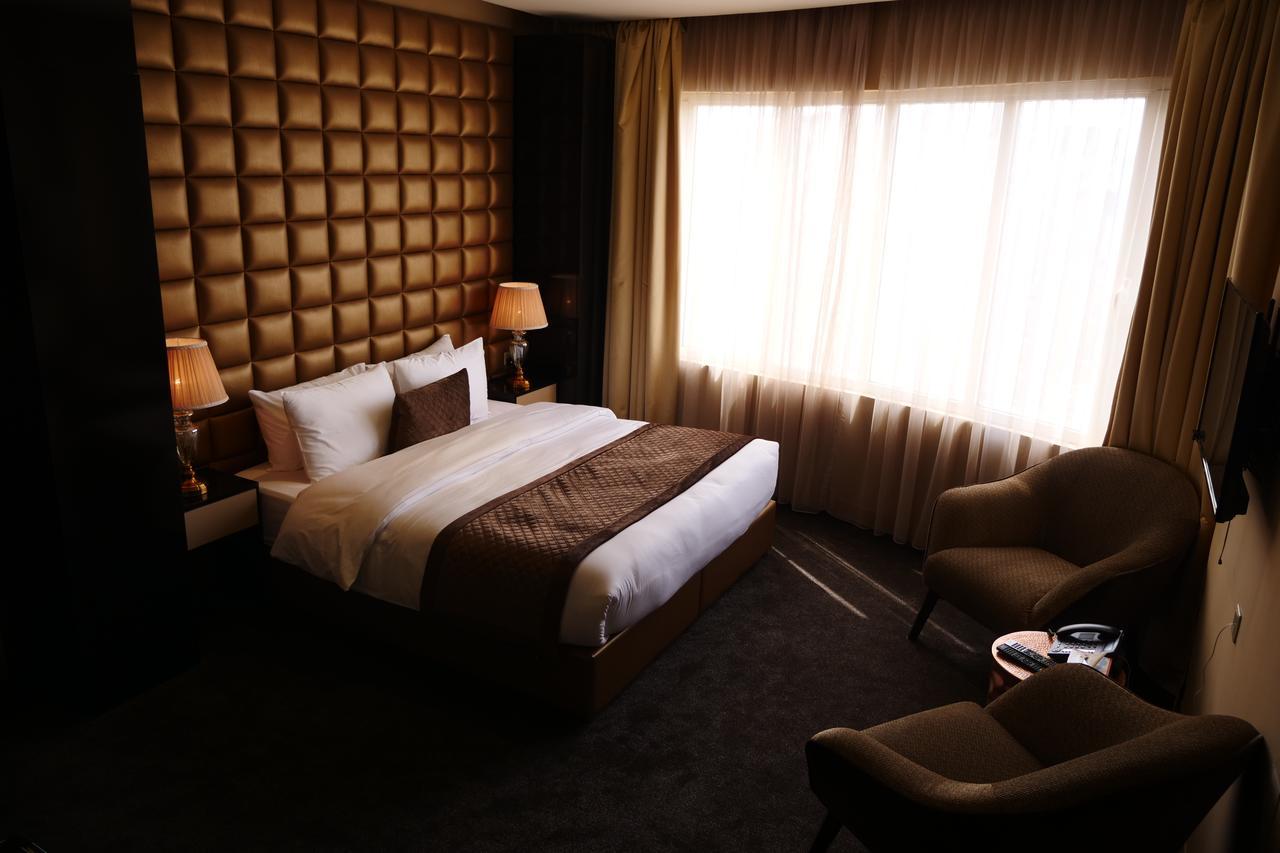 Lumiere Des Etoile Hotel Кувейт Екстериор снимка