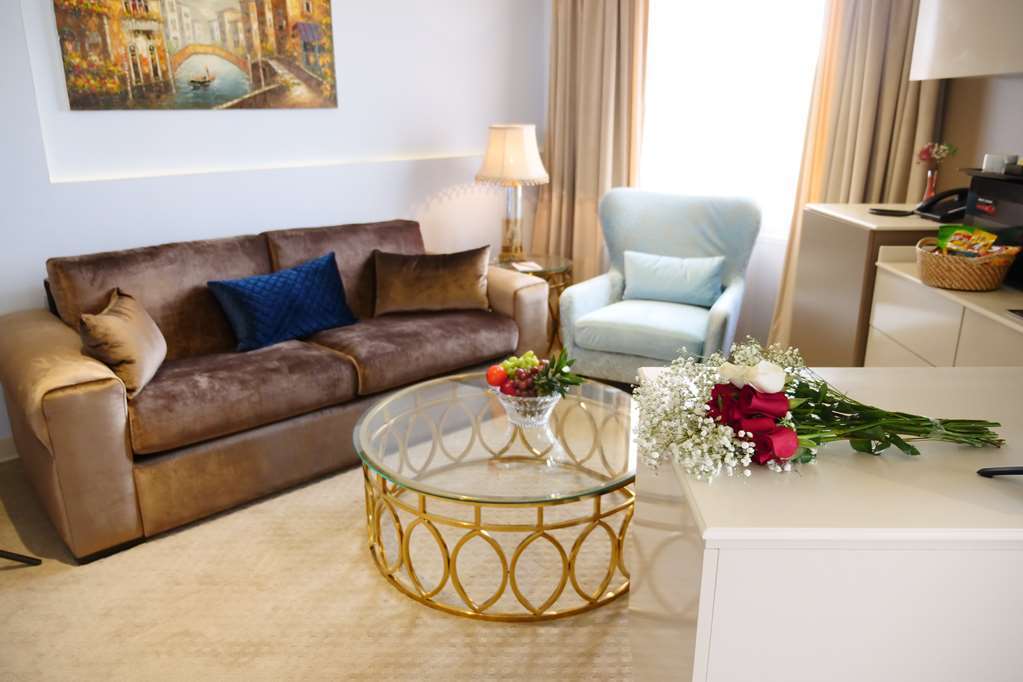 Lumiere Des Etoile Hotel Кувейт Стая снимка