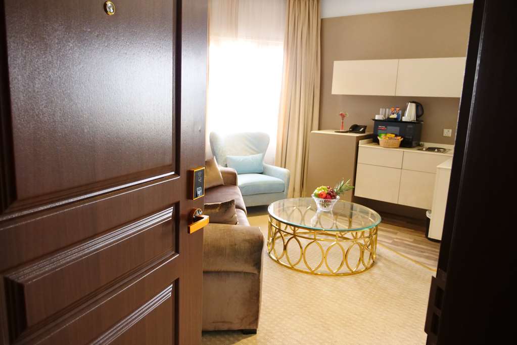 Lumiere Des Etoile Hotel Кувейт Стая снимка