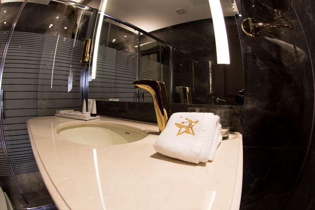 Lumiere Des Etoile Hotel Кувейт Стая снимка