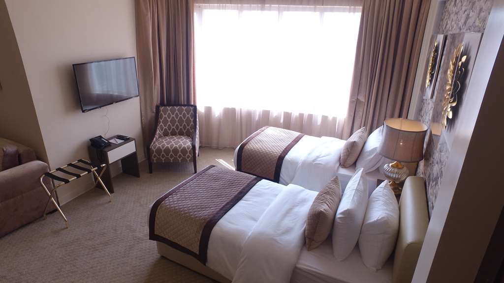 Lumiere Des Etoile Hotel Кувейт Стая снимка